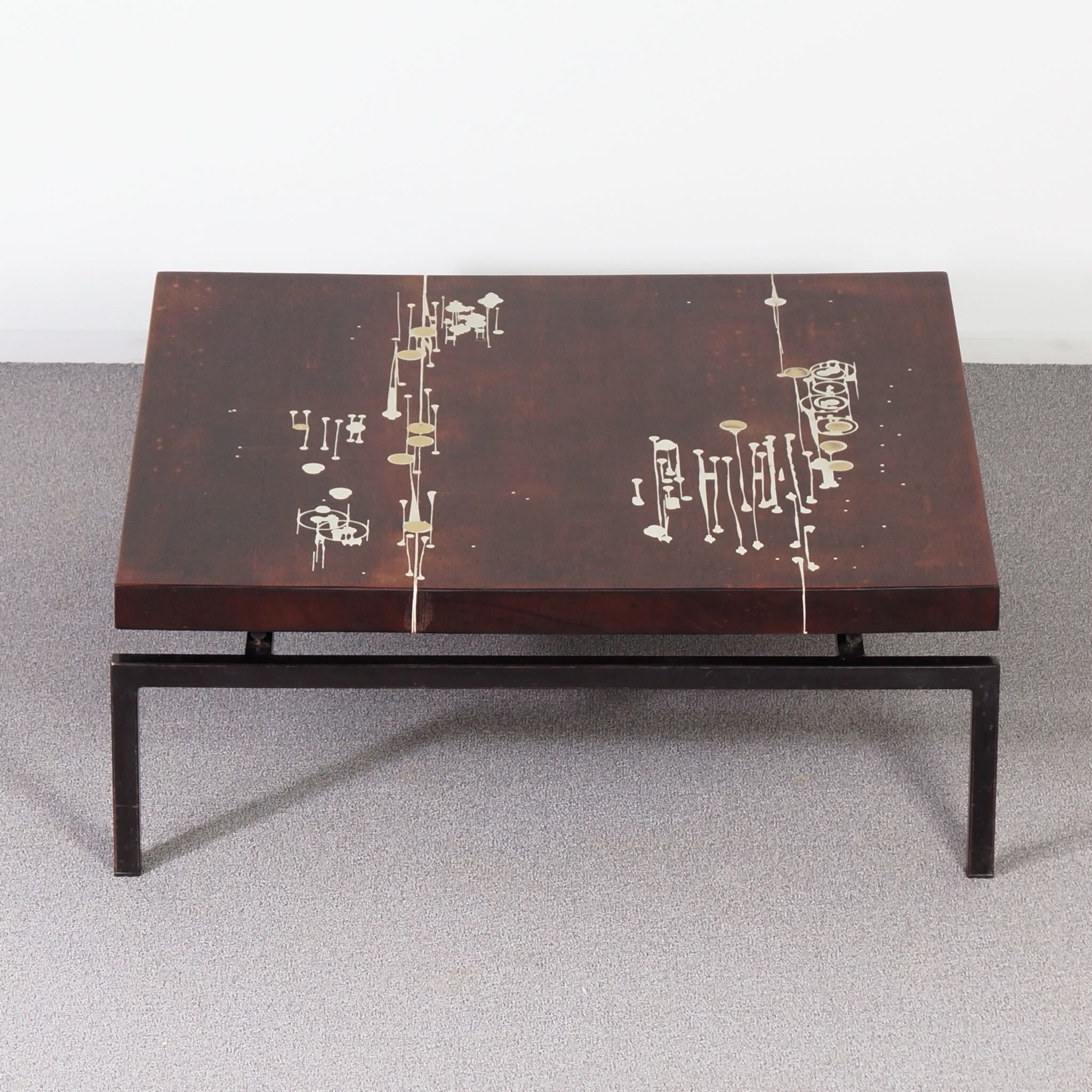 Salontafel van Paul Kingma, 1970s – Ebbenhout met Messing en Kunsthars Inleg