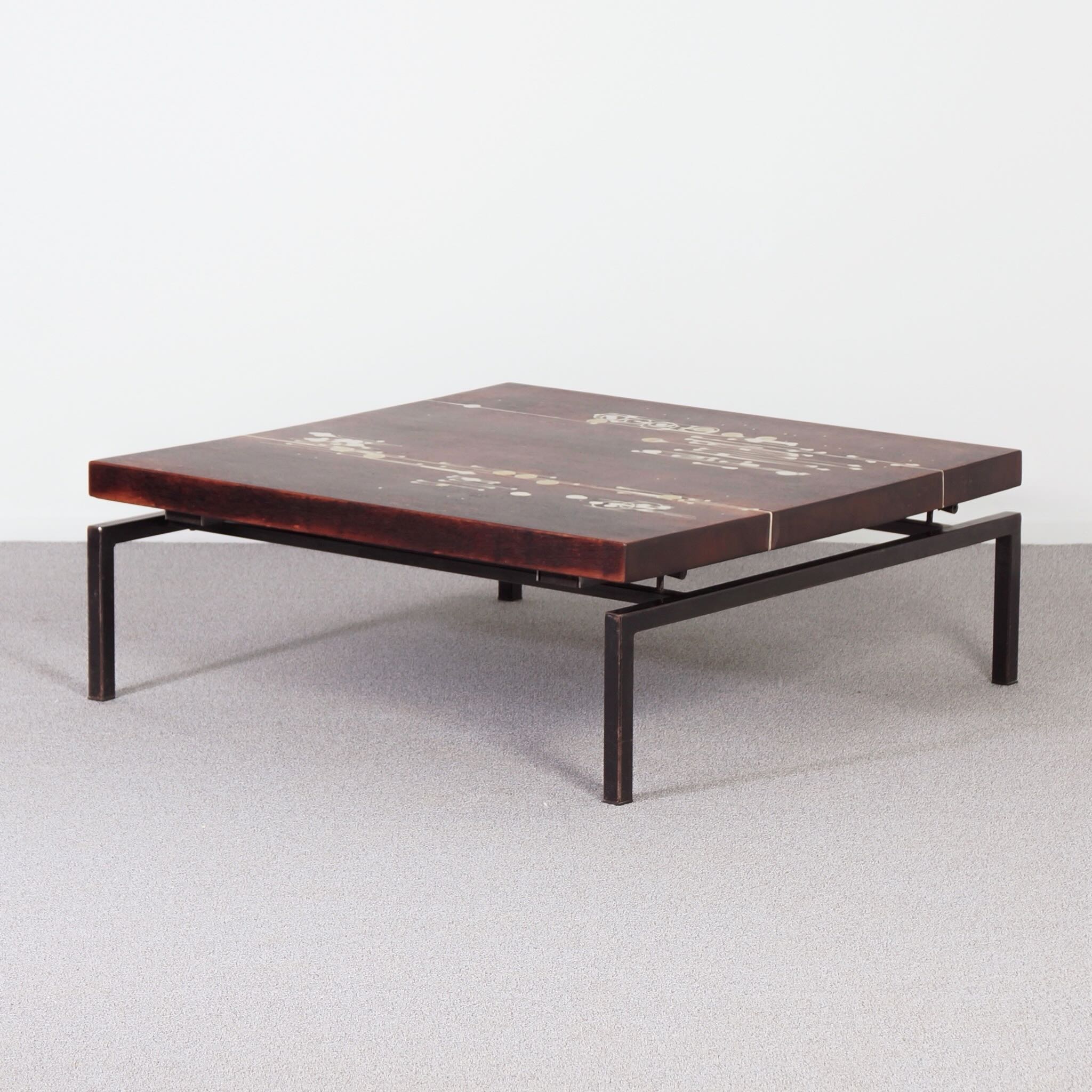 Salontafel van Paul Kingma, 1970s – Ebbenhout met Messing en Kunsthars Inleg