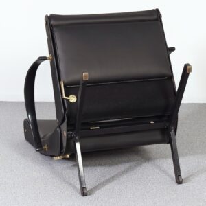 P40 Fauteuil van Osvaldo Borsani voor Tecno, 1950s in Nieuw Zwart Leer en Messing