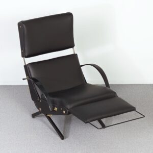 P40 Fauteuil van Osvaldo Borsani voor Tecno, 1950s in Nieuw Zwart Leer en Messing