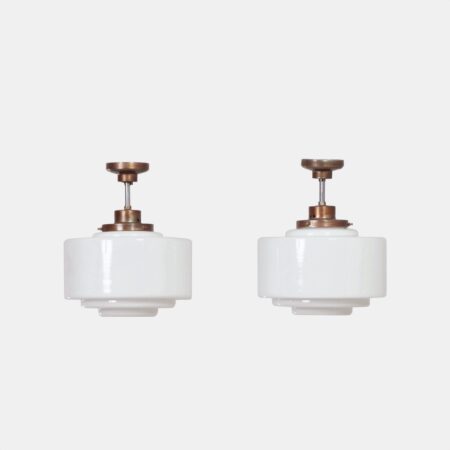 Art deco hanglampen uit de jaren 30 in wit opaalglas – set van twee