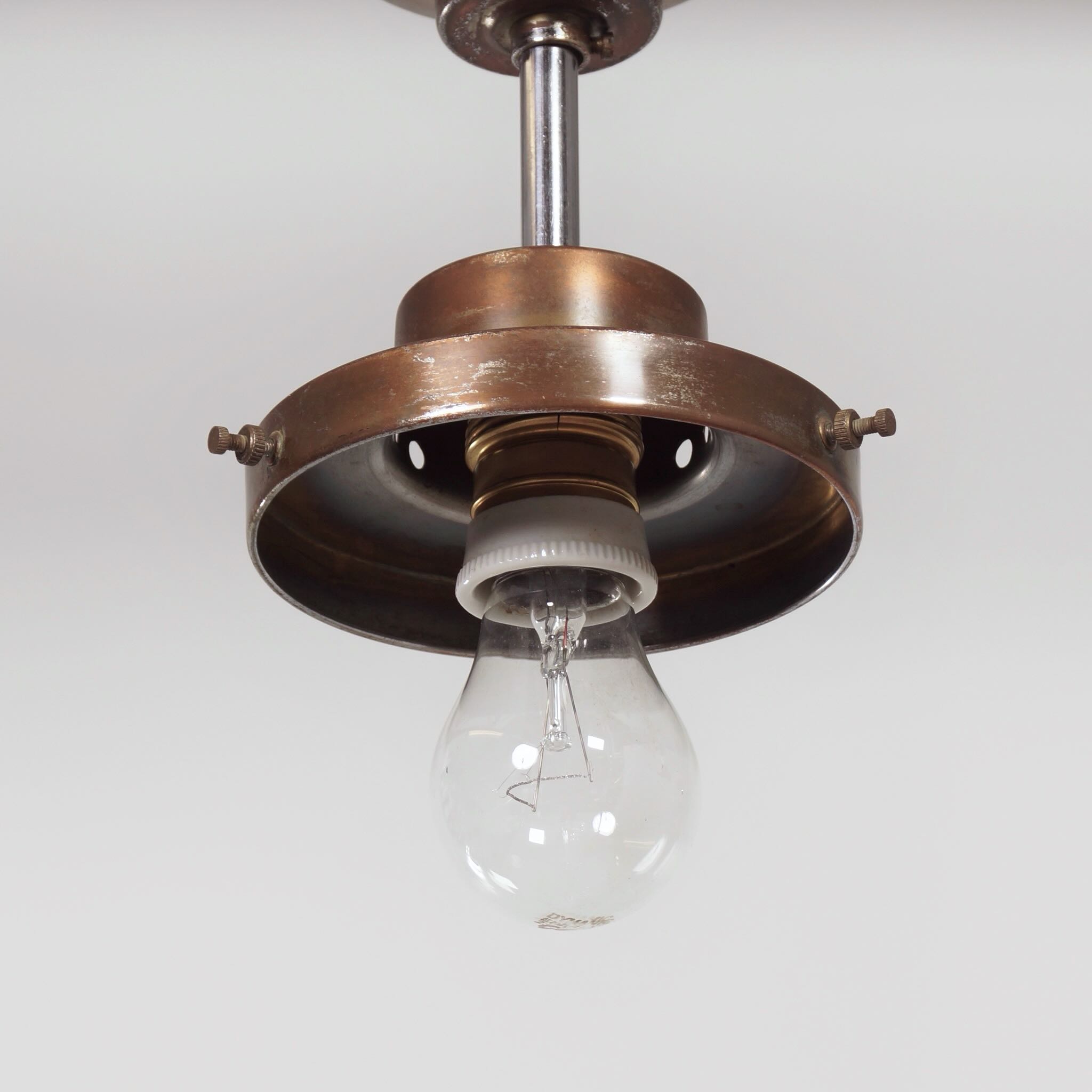 Art deco hanglampen uit de jaren 30 in wit opaalglas – set van twee