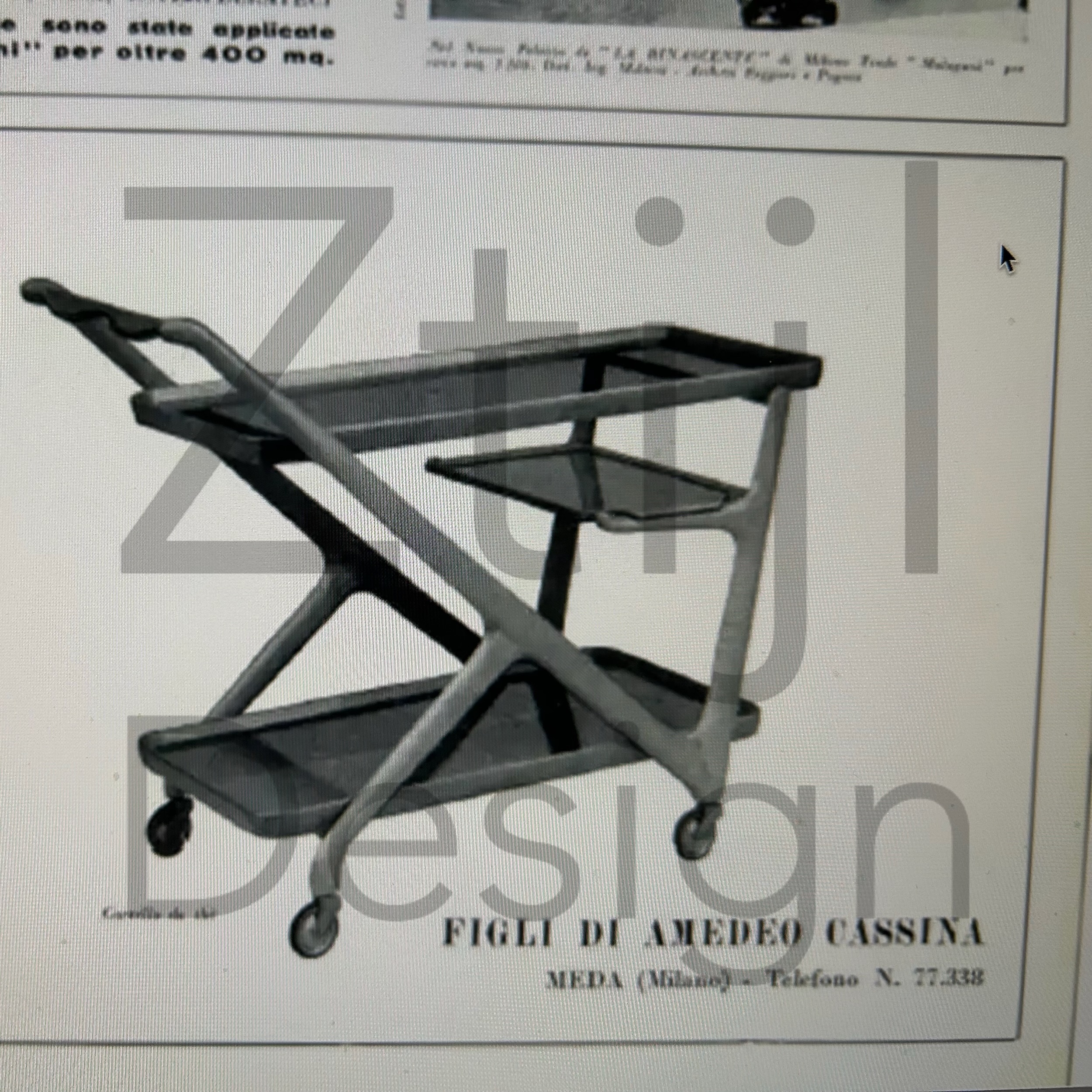 Cassina Serveerwagen uit de Jaren 60 in Beukenhout met Glazen Blad