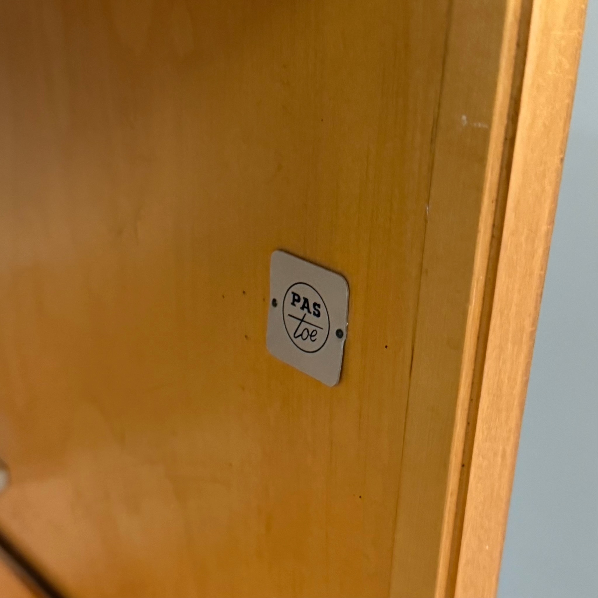 Secretaire kast CB37 van Cees Braakman voor Pastoe, 1957 uit de Berkenserie in berken en teak