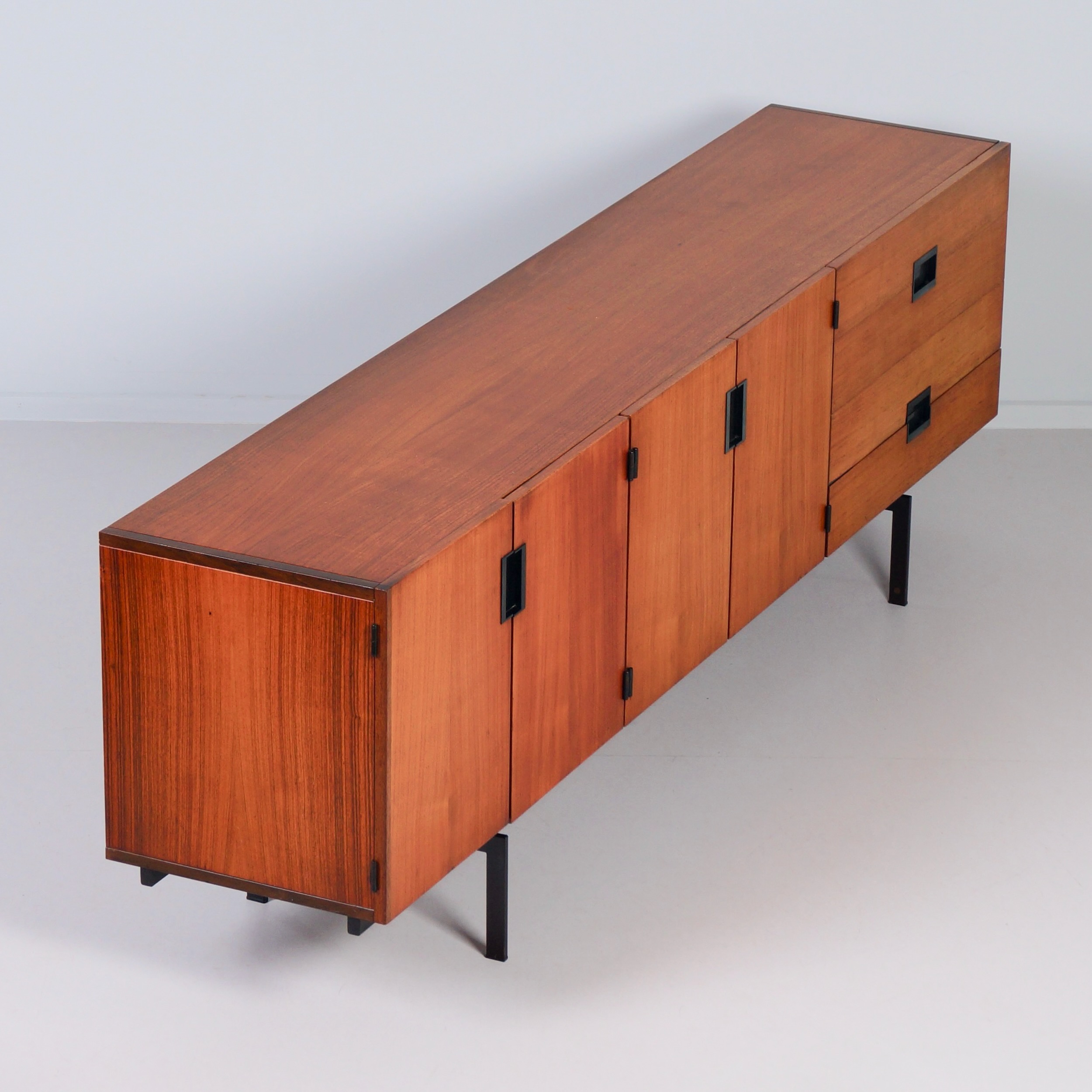 DU03 dressoir van Cees Braakman voor Pastoe, Japanse serie, jaren 60 in teak