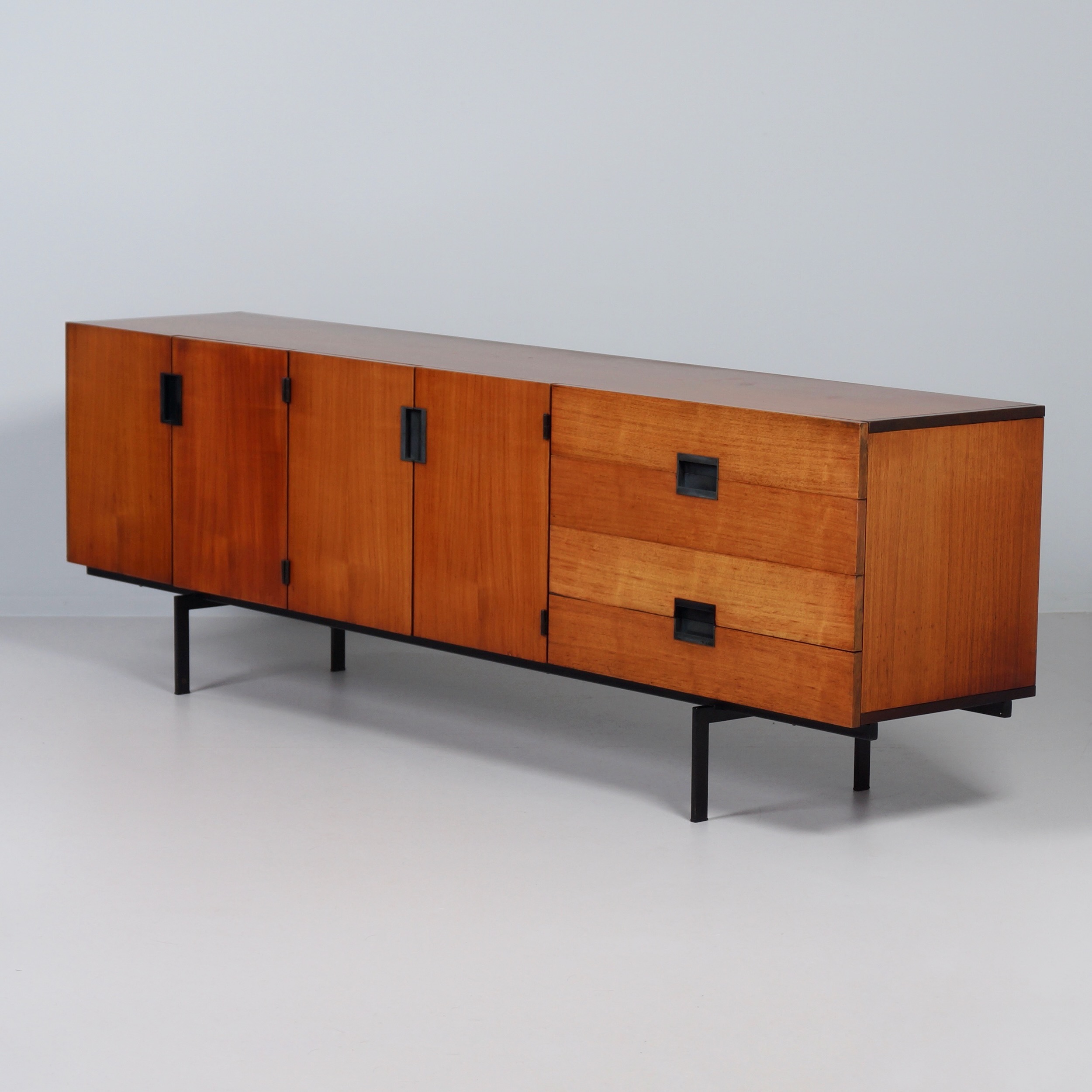 DU03 dressoir van Cees Braakman voor Pastoe, Japanse serie, jaren 60 in teak