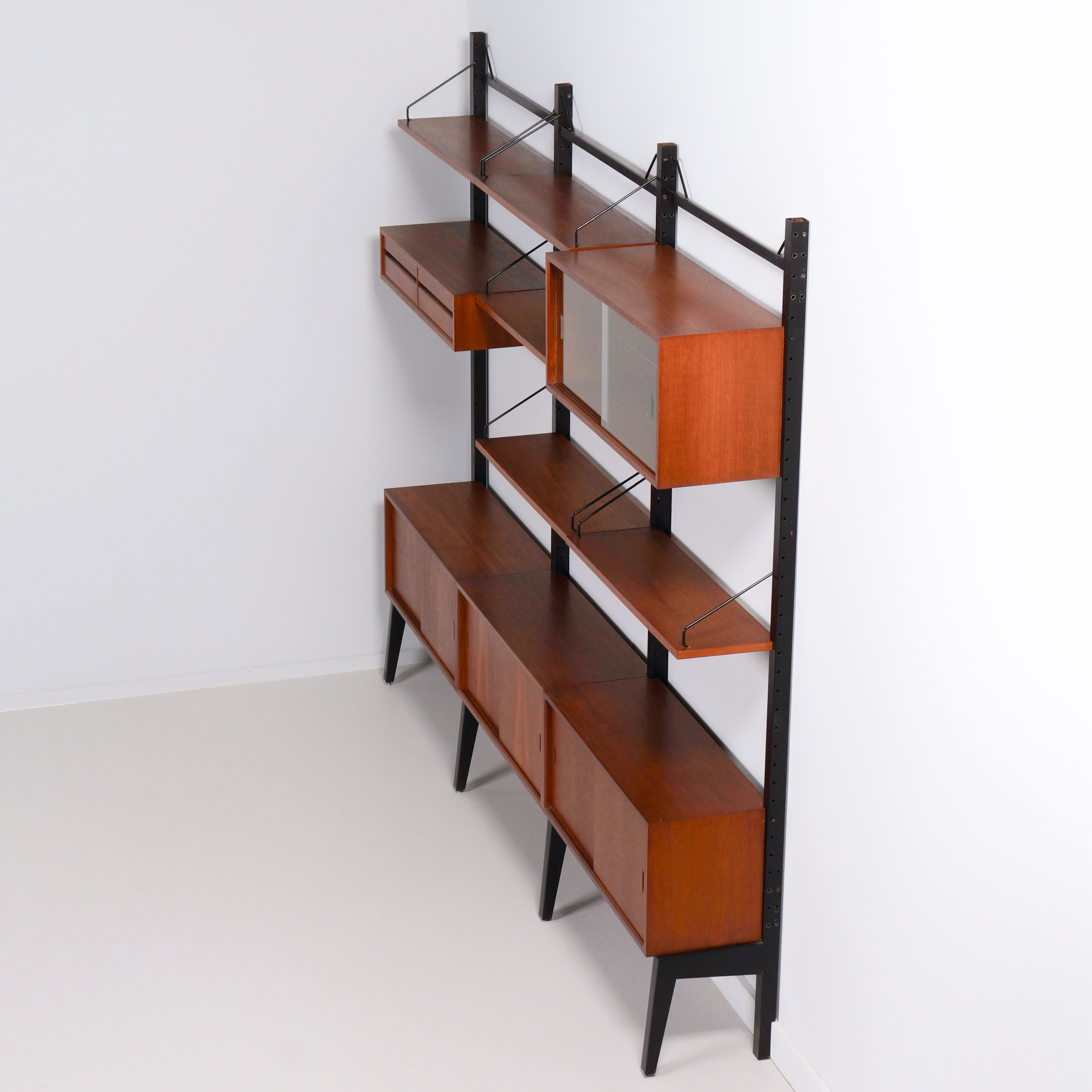 Vrijstaand Royal System van Poul Cadovius voor Cado, Denemarken, 1960s