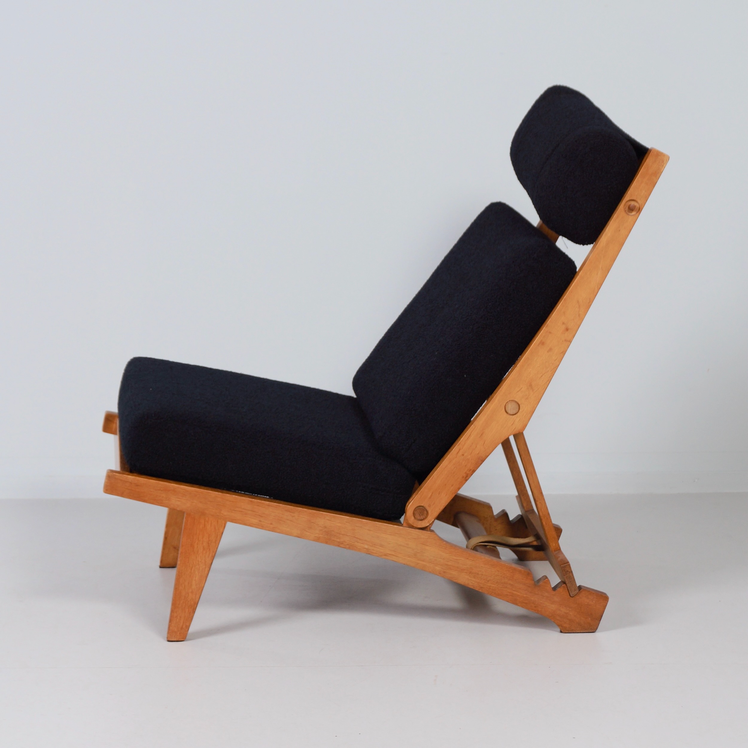Lounge stoel AP-71 van Hans Wegner voor AP Stolen, 1968 – opnieuw gestoffeerd, zeldzaam