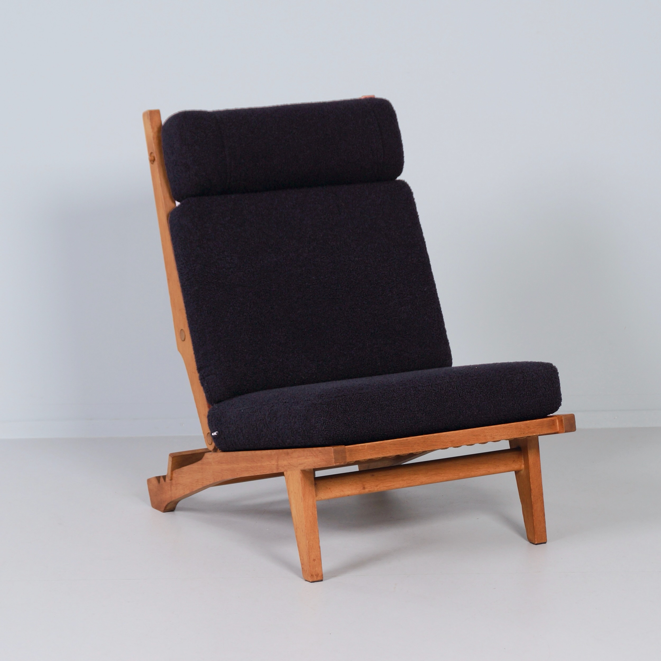 Lounge stoel AP-71 van Hans Wegner voor AP Stolen, 1968 – opnieuw gestoffeerd, zeldzaam