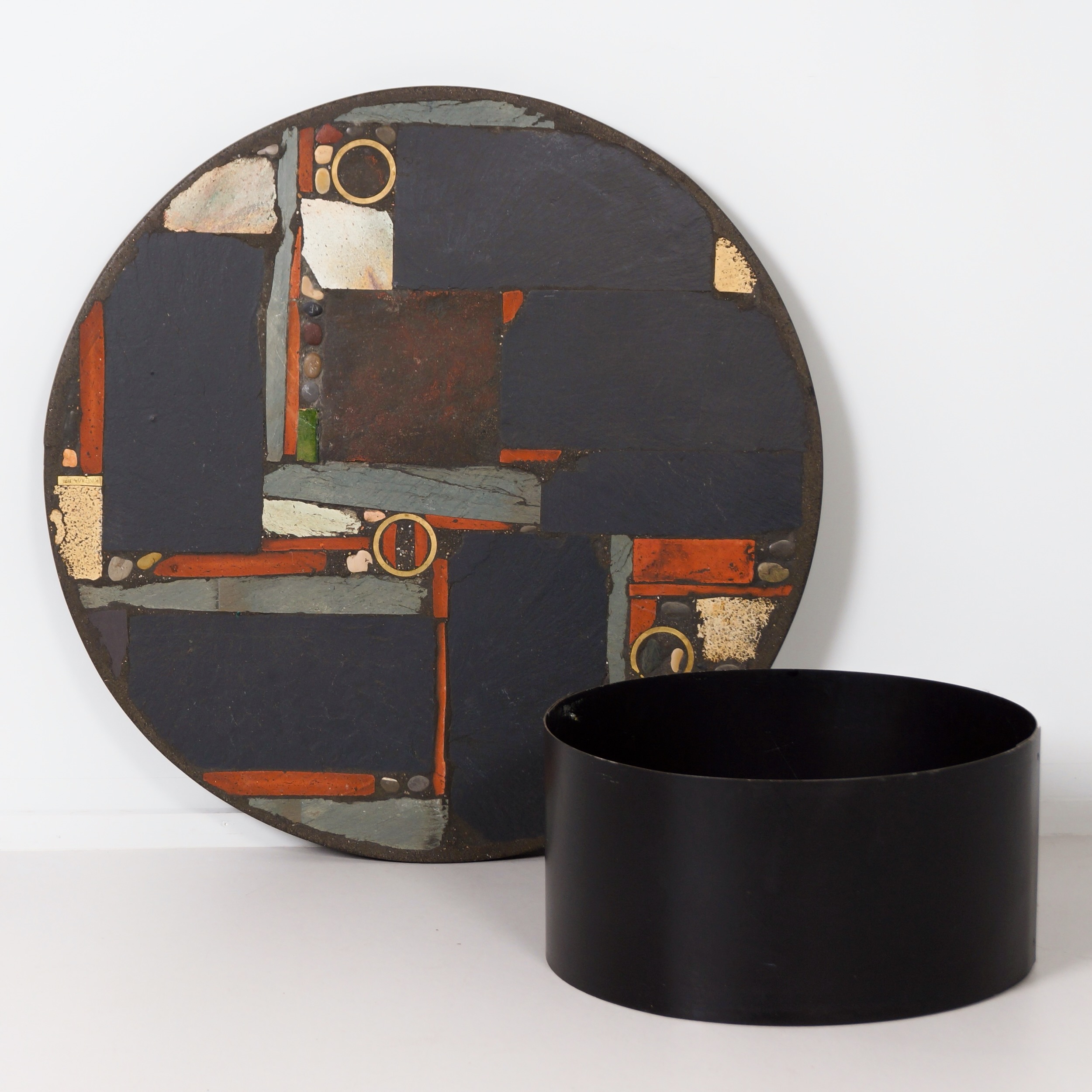 Ronde Salontafel van Paul Kingma in Aardse Tinten | Gemerkt Kingma 1978, Ø99 cm
