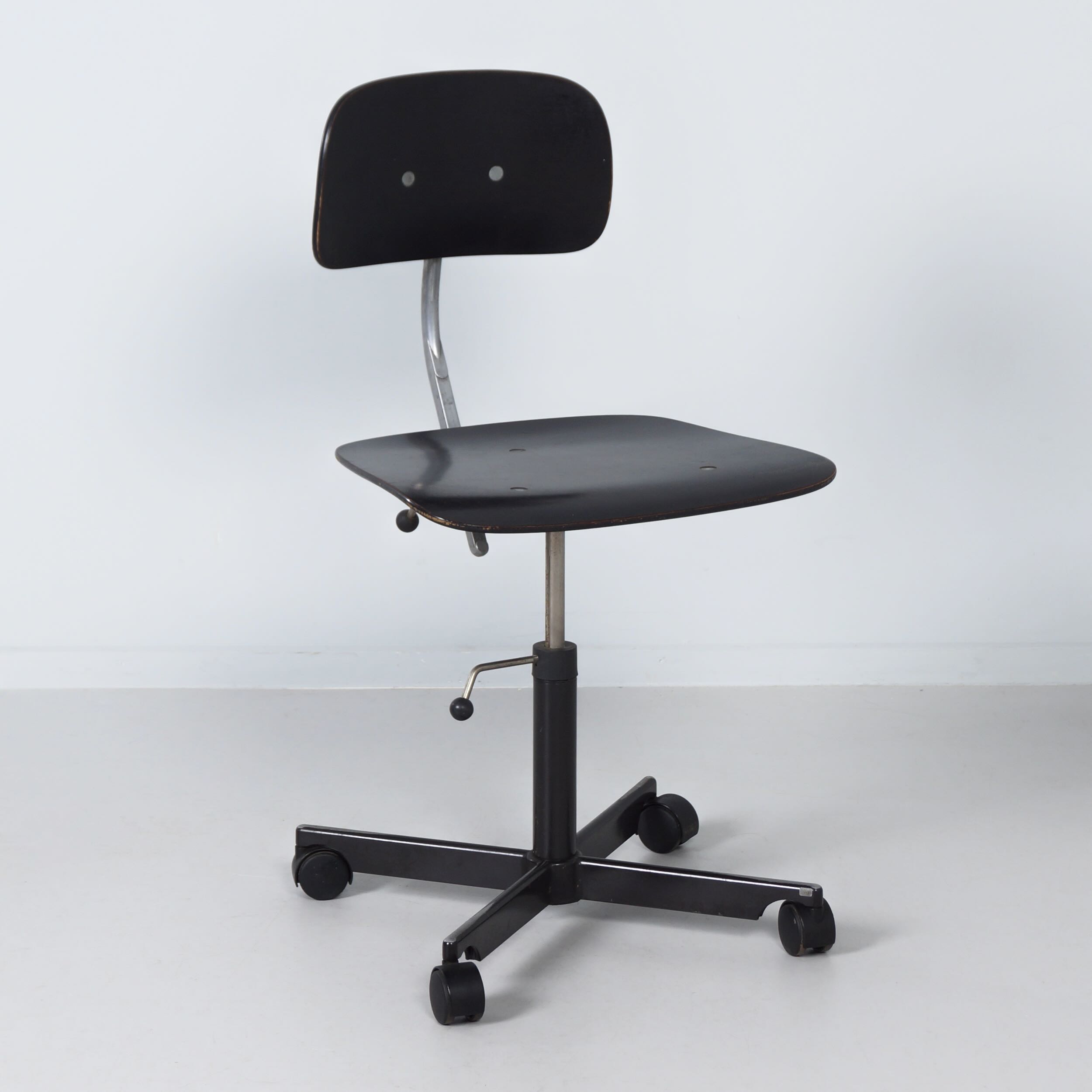 Kevi bureaustoelen van Jørgen Rasmussen voor KEVI A·S, set van 4, 1970s – Verstelbaar