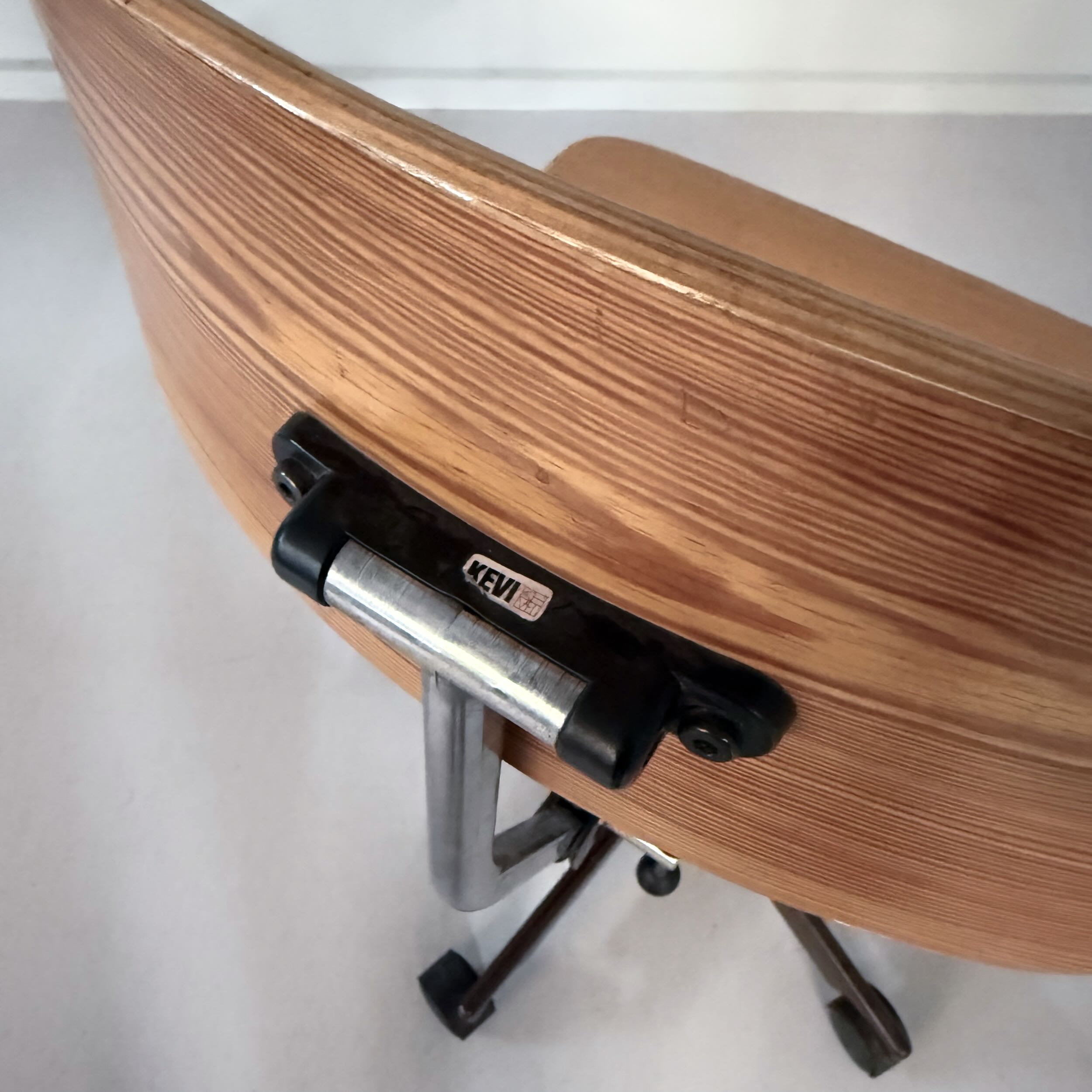 Kevi bureaustoelen van Jørgen Rasmussen voor KEVI A·S, set van 4, 1970s – Verstelbaar