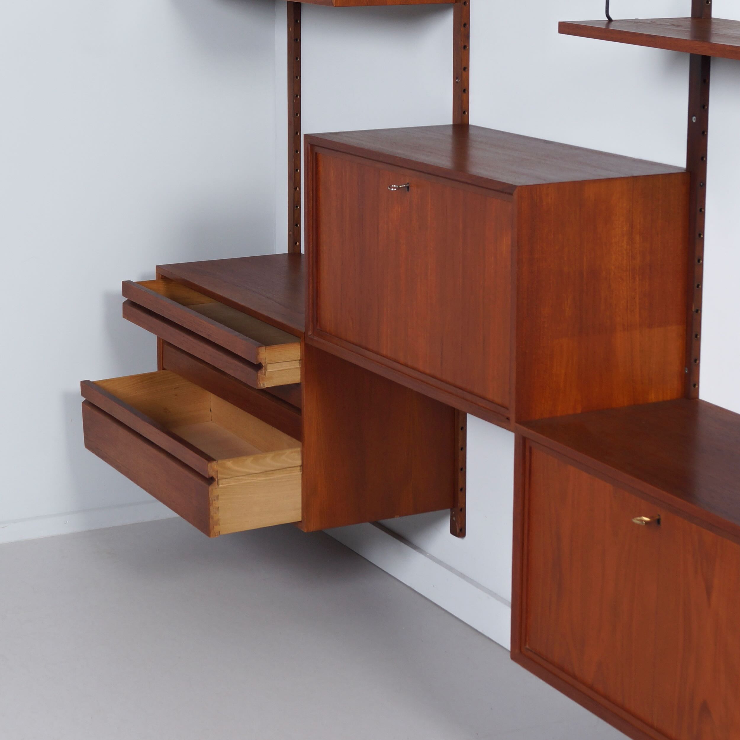 Royal System van Poul Cadovius voor Cado, 1960s – Teakhouten Wandsysteem, 14-Delig