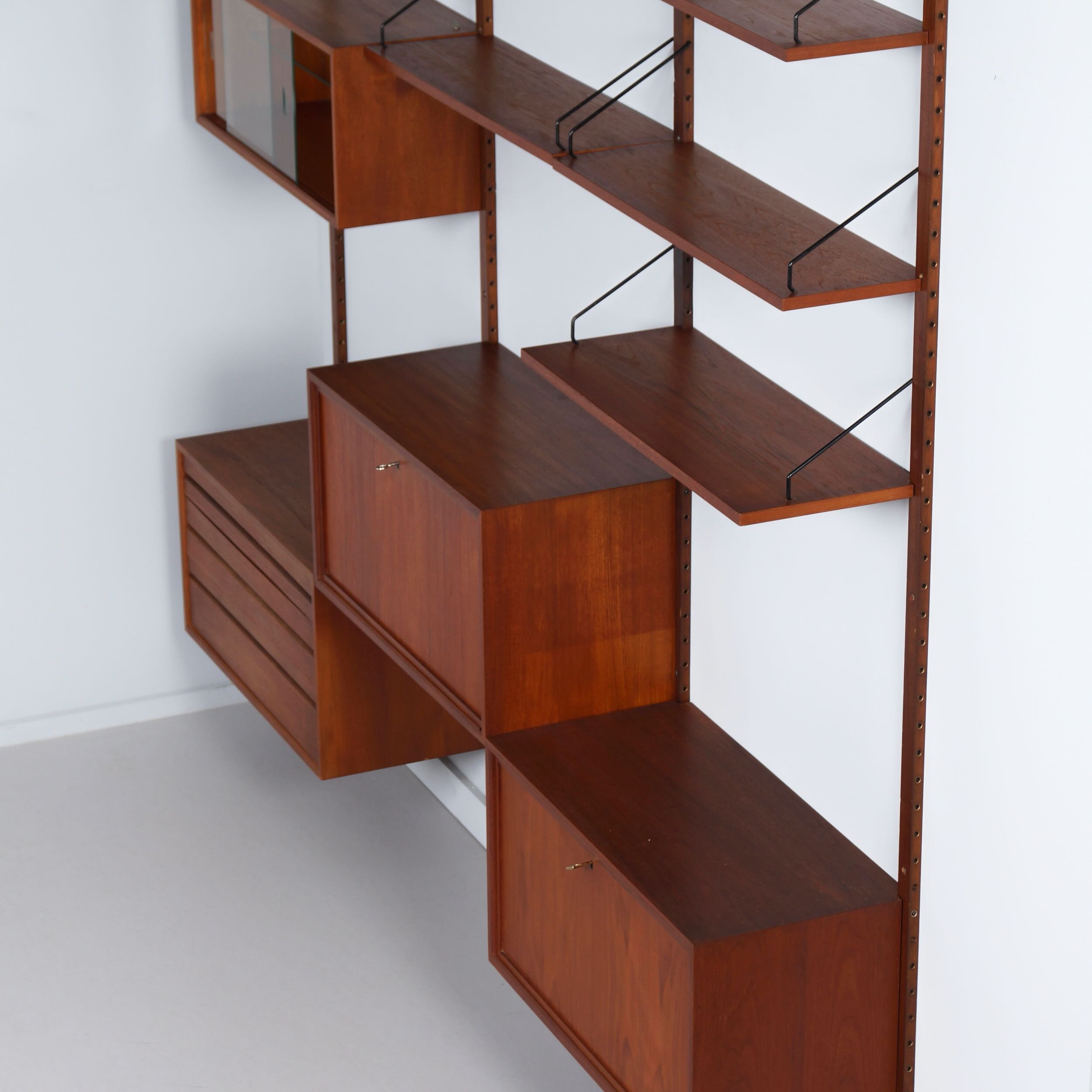 Royal System van Poul Cadovius voor Cado, 1960s – Teakhouten Wandsysteem, 14-Delig