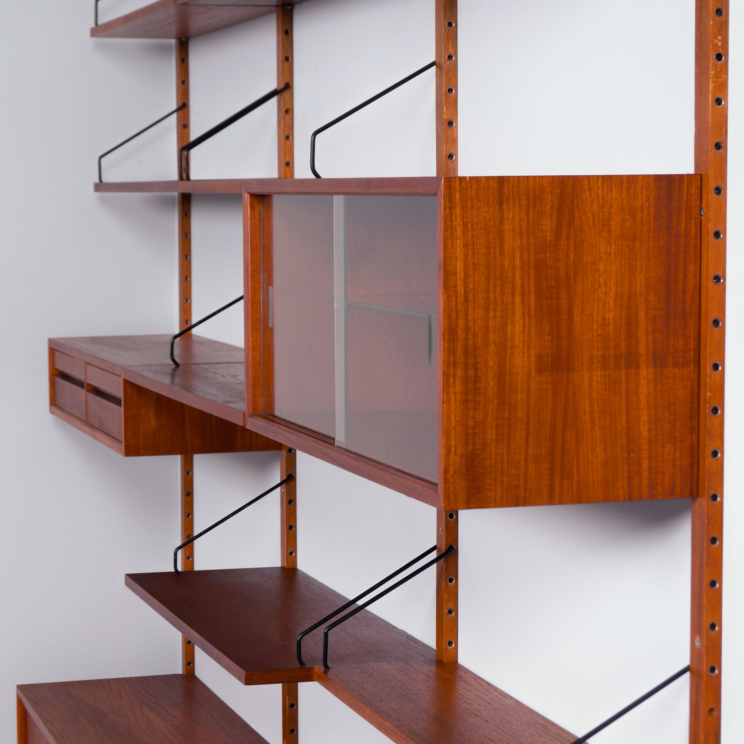 Royal Wandsysteem van Poul Cadovius voor Cado, 1960s – 17 Delig