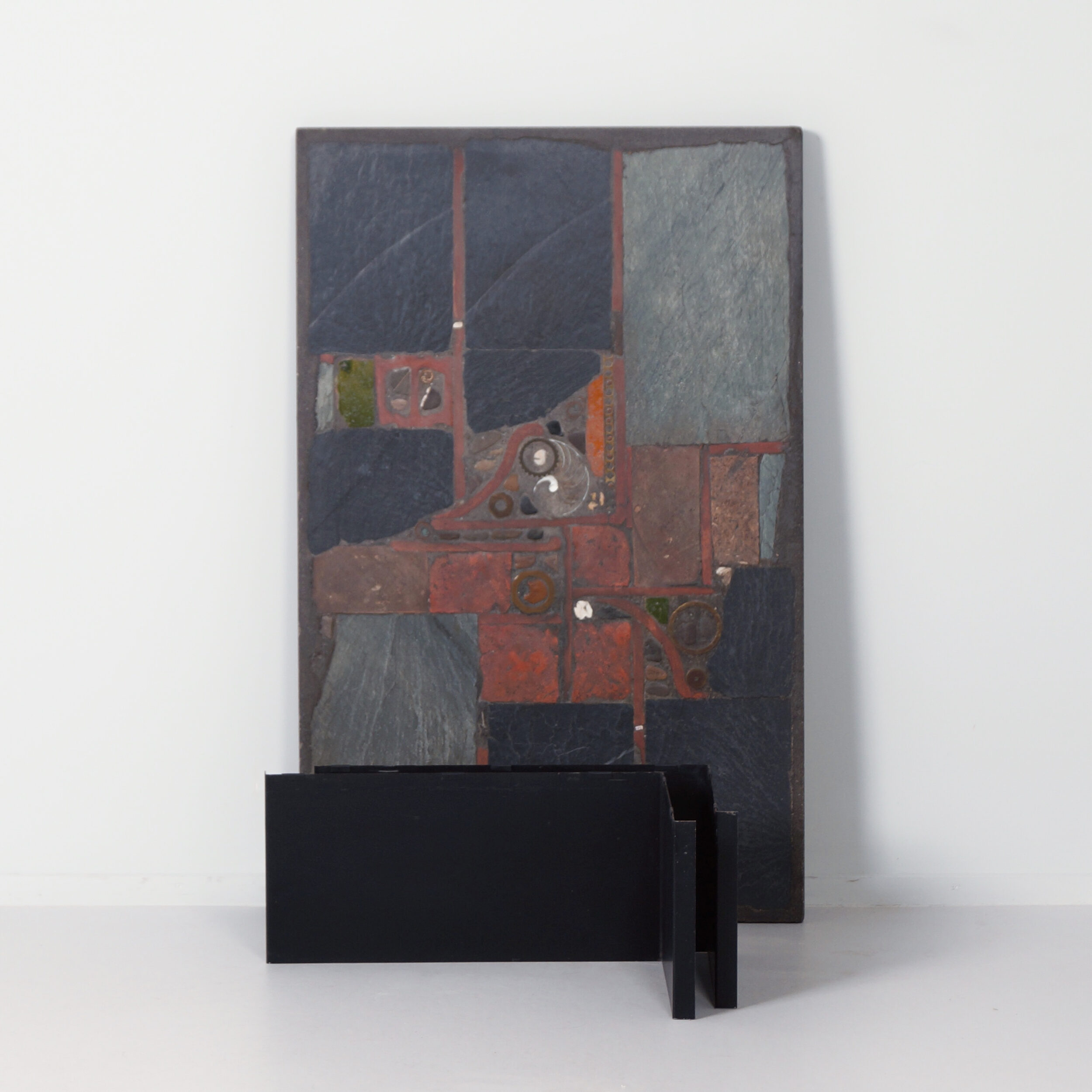 Rechthoekige brutalistische salontafel van Paul Kingma met Nautilus-schelp, 1978