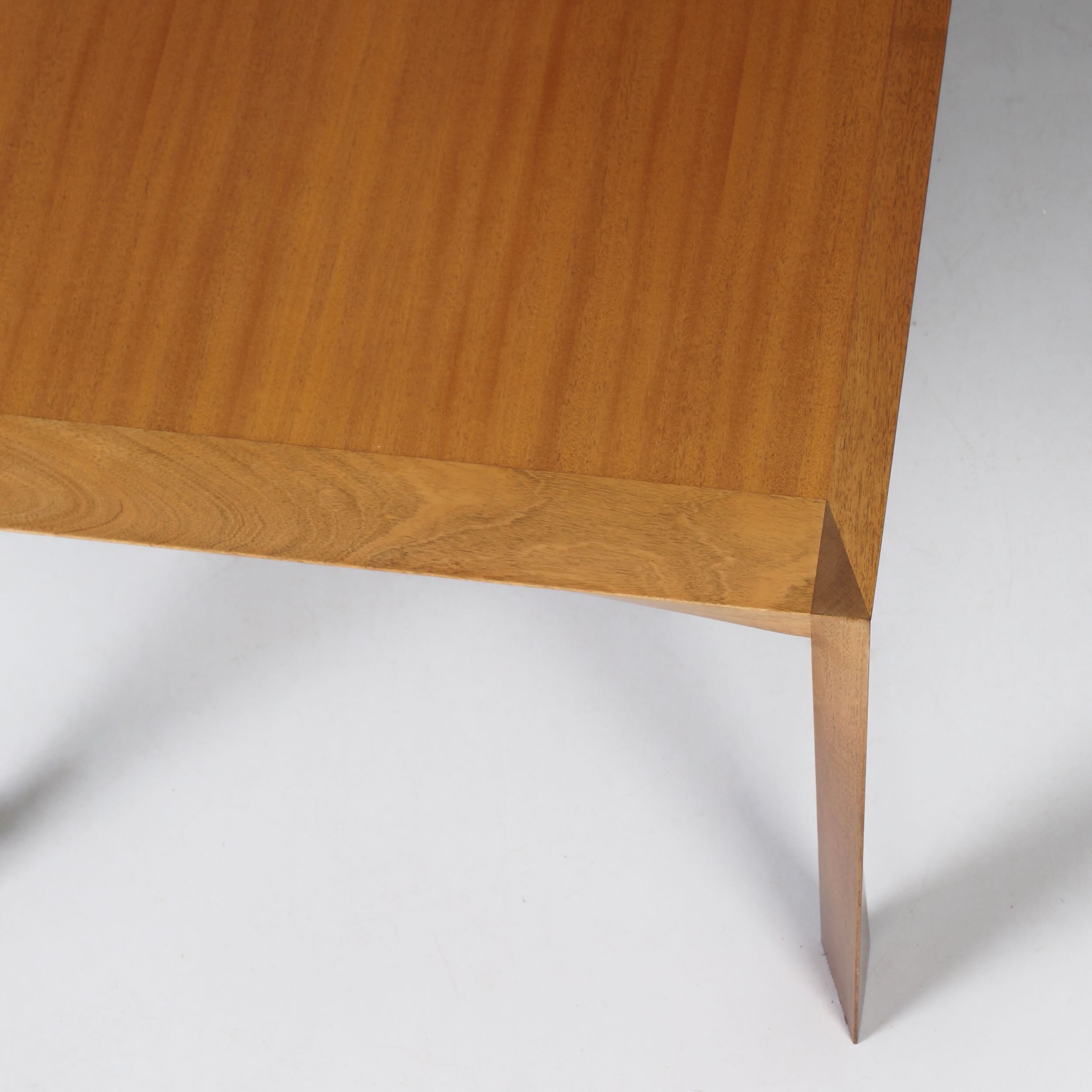 Dutch Design Eettafel van Peter Overdijk voor Frozen Fountain, Amsterdam Jaren 90.
