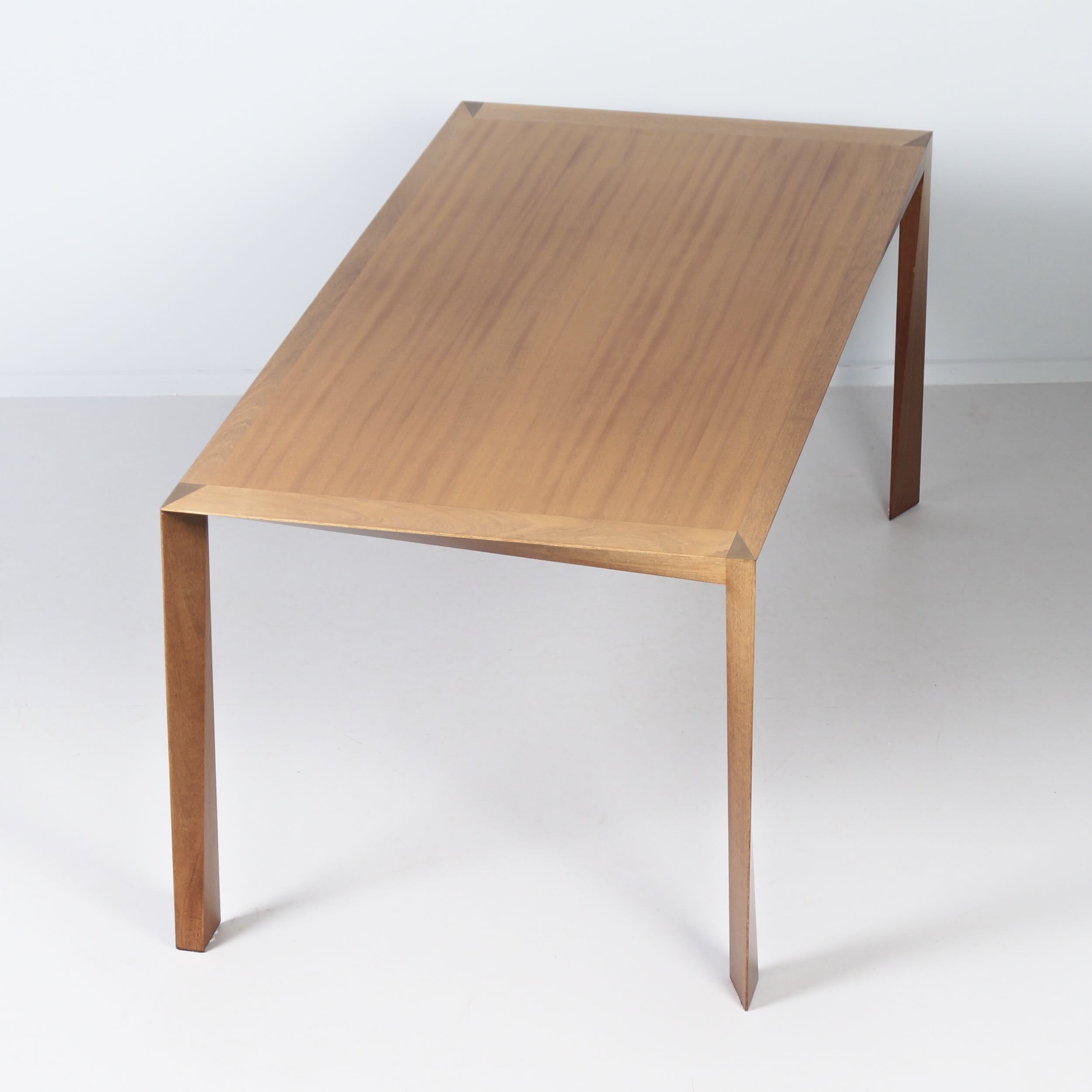 Dutch Design Eettafel van Peter Overdijk voor Frozen Fountain, Amsterdam Jaren 90.