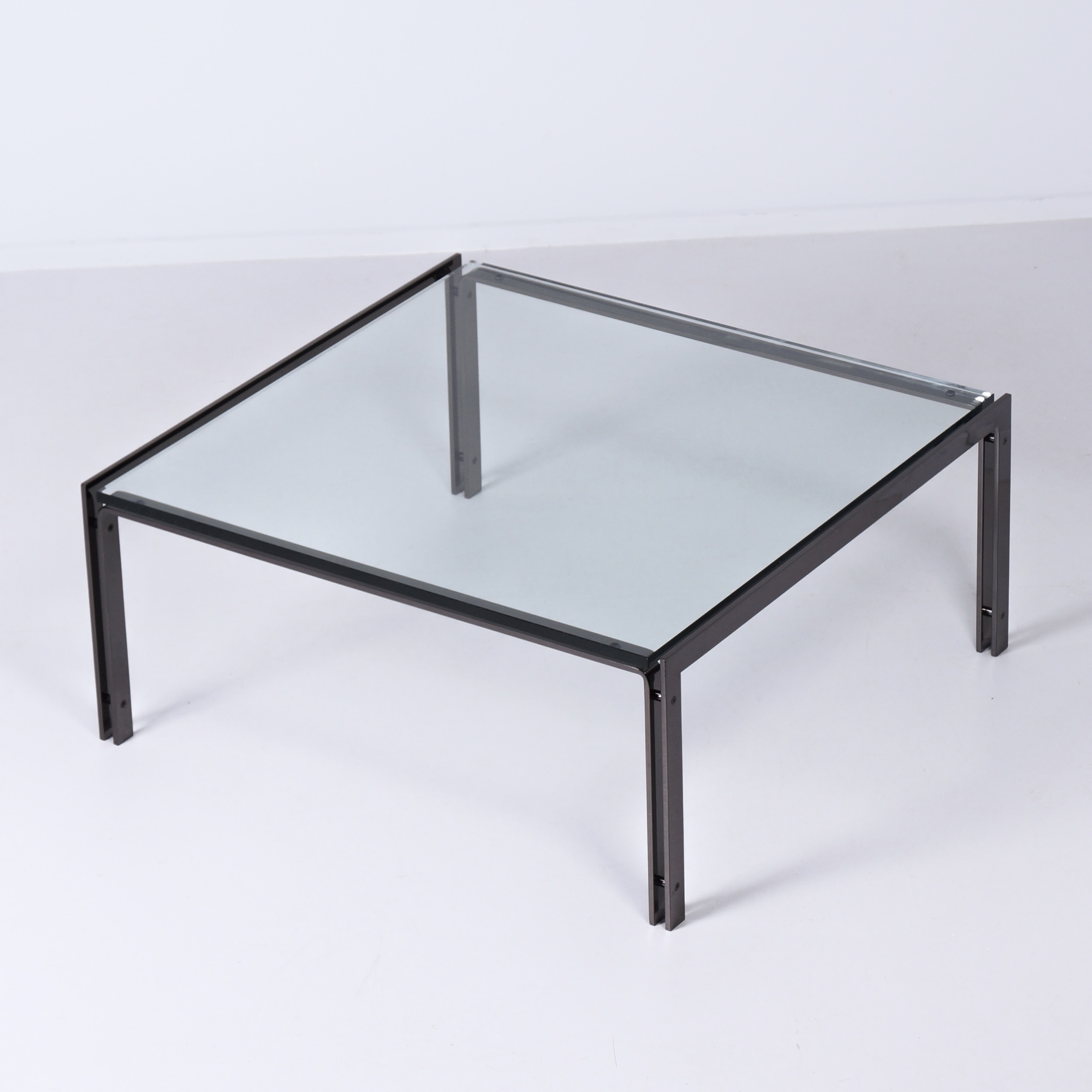 M1 salontafel van Metaform uit de jaren 80 in bronskleurig RVS