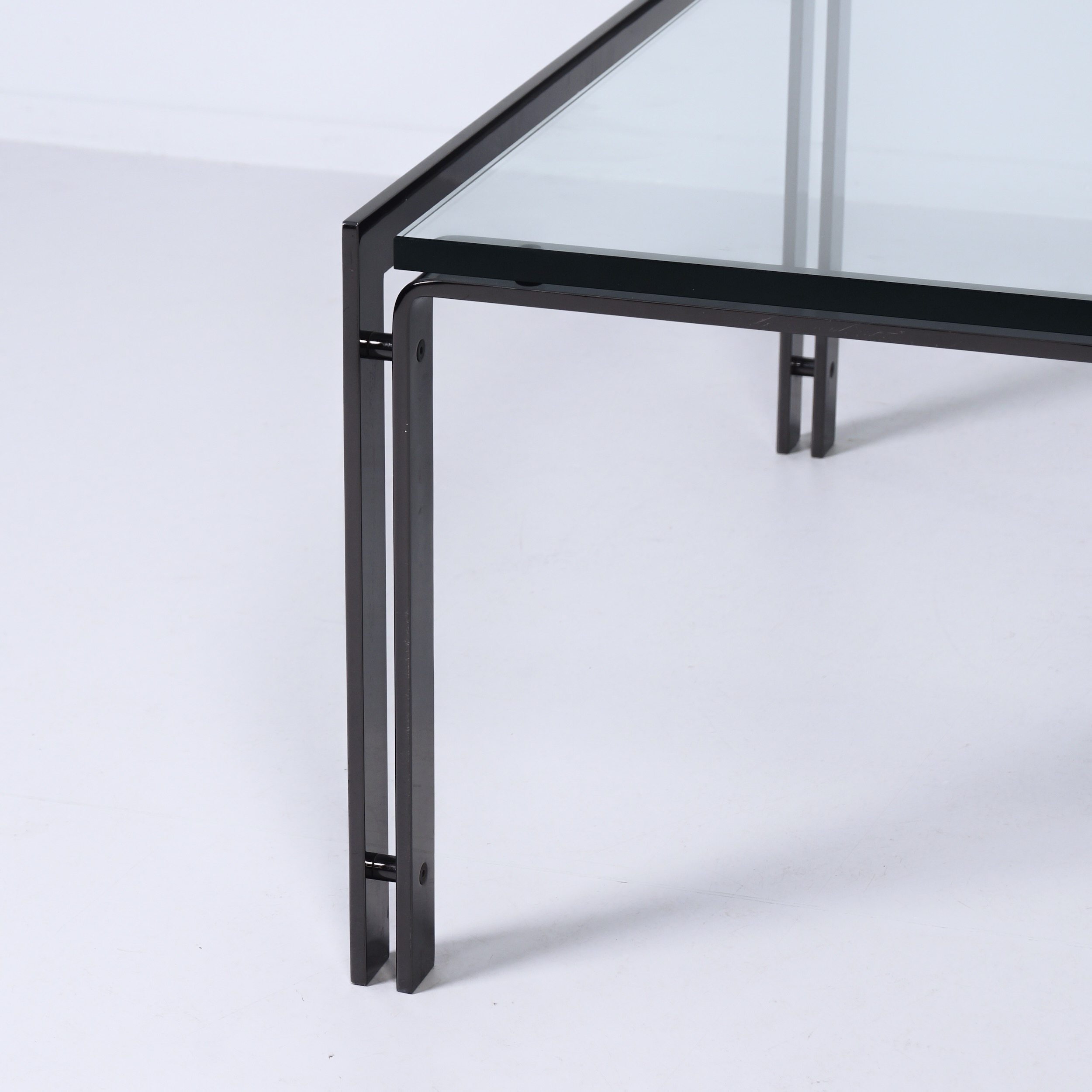 M1 salontafel van Metaform uit de jaren 80 in bronskleurig RVS