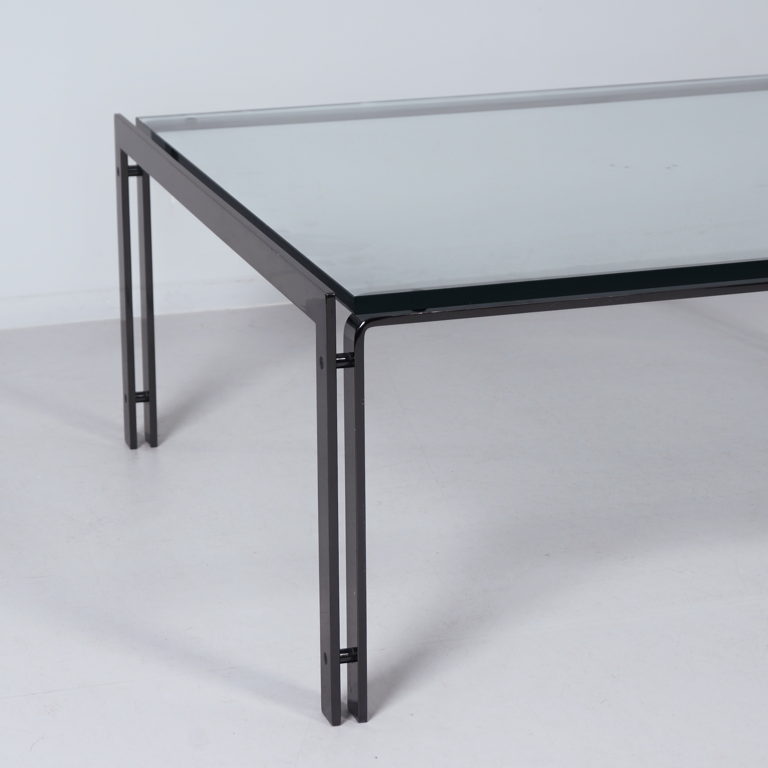 M1 salontafel van Metaform uit de jaren 80 in bronskleurig RVS