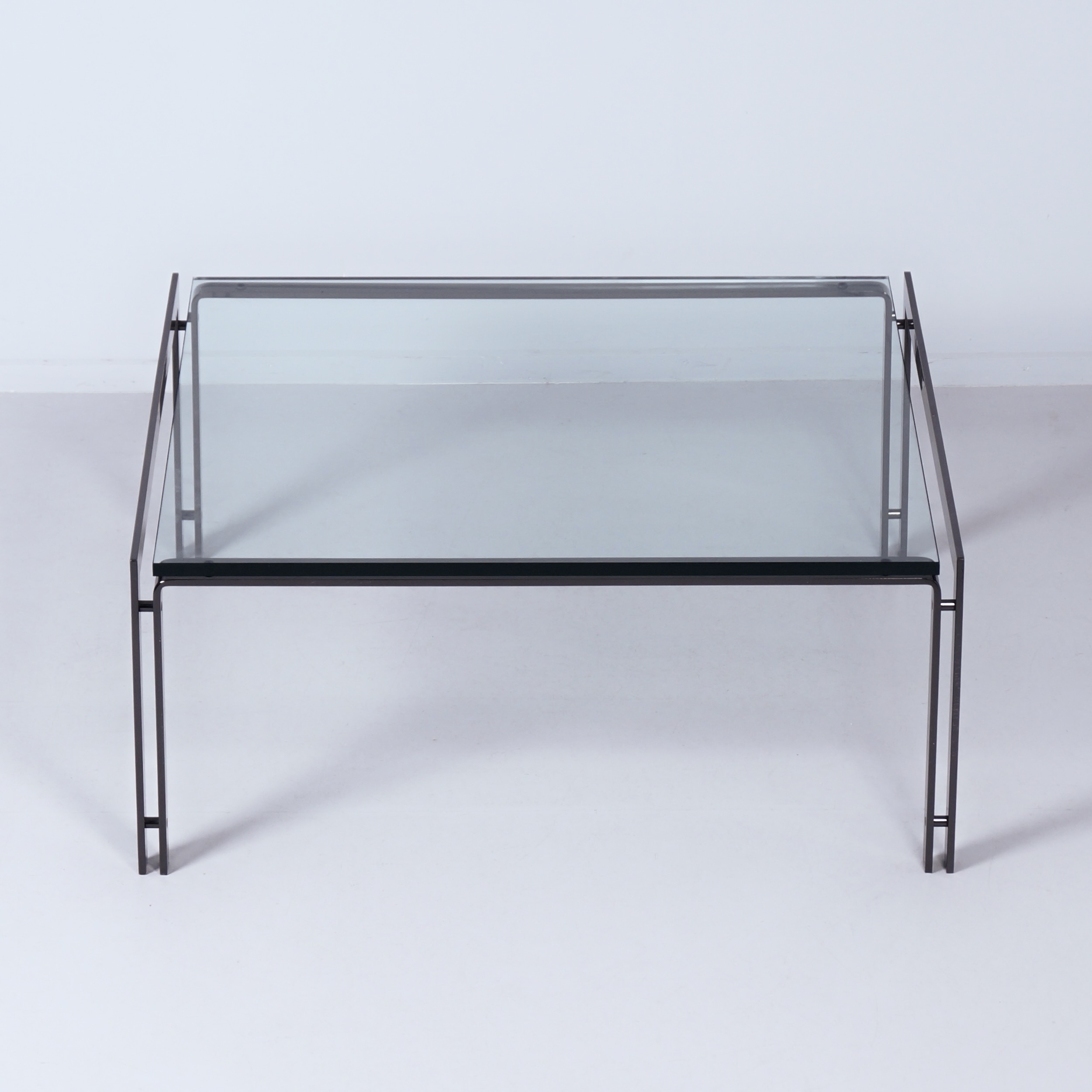 M1 salontafel van Metaform uit de jaren 80 in bronskleurig RVS